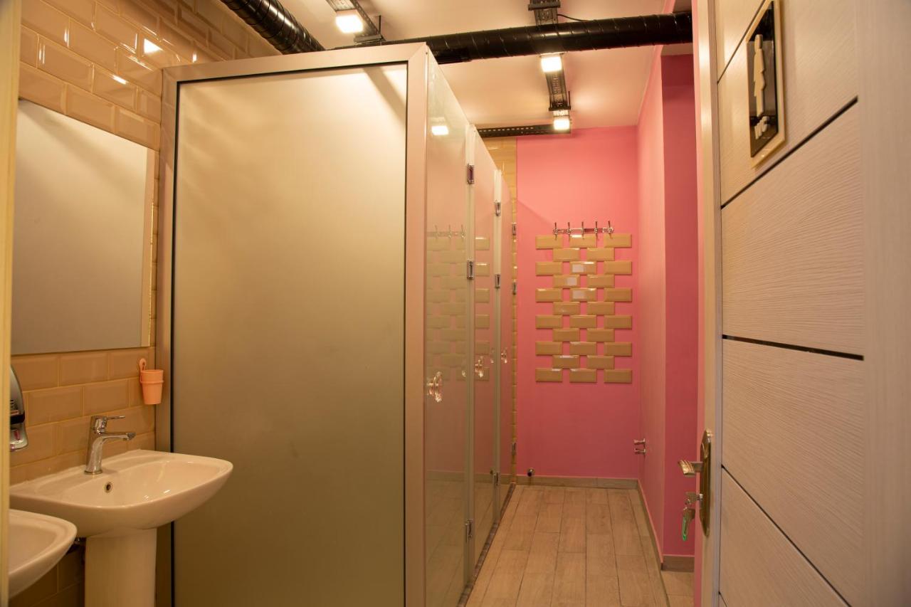 Central Hostel Şǝki Екстериор снимка