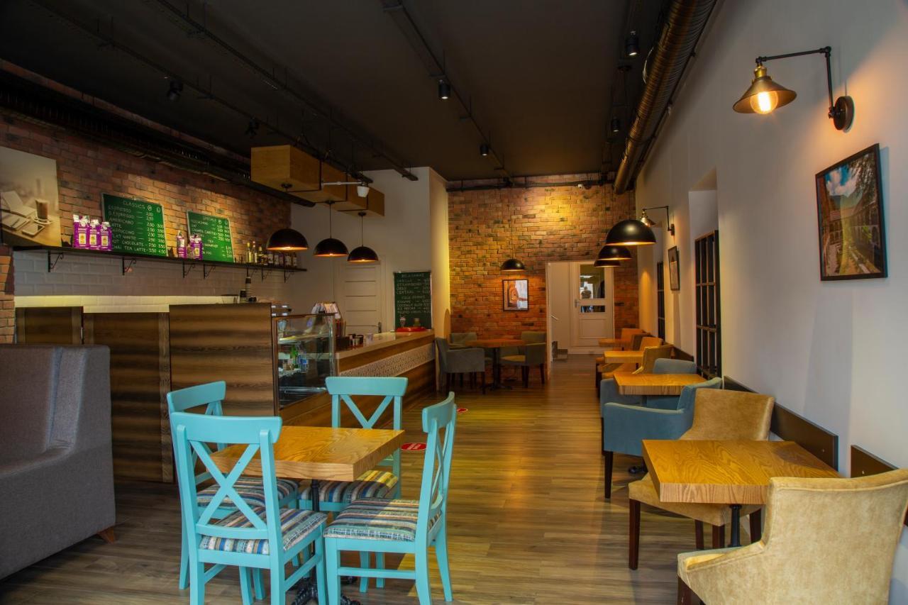 Central Hostel Şǝki Екстериор снимка
