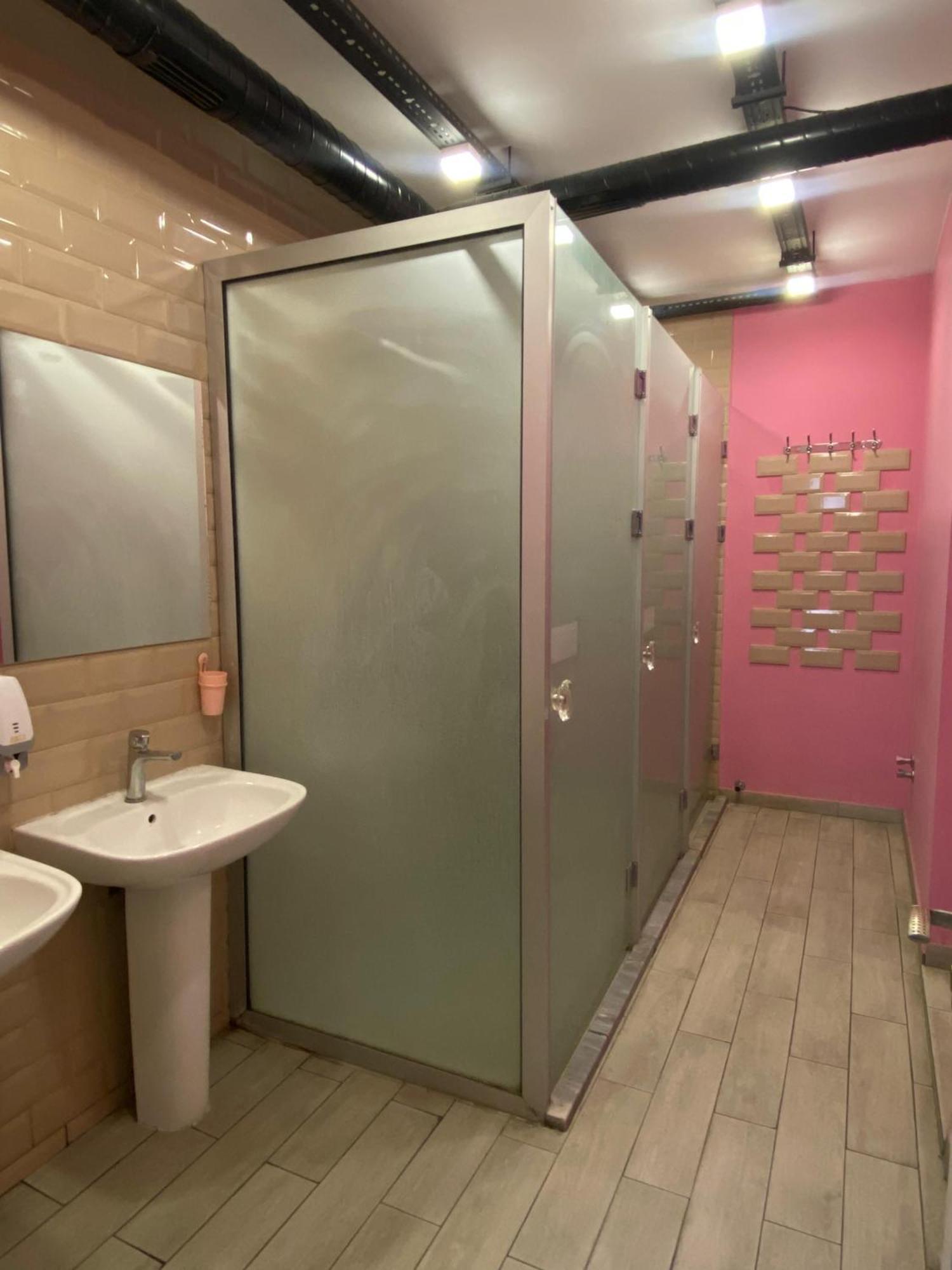 Central Hostel Şǝki Екстериор снимка