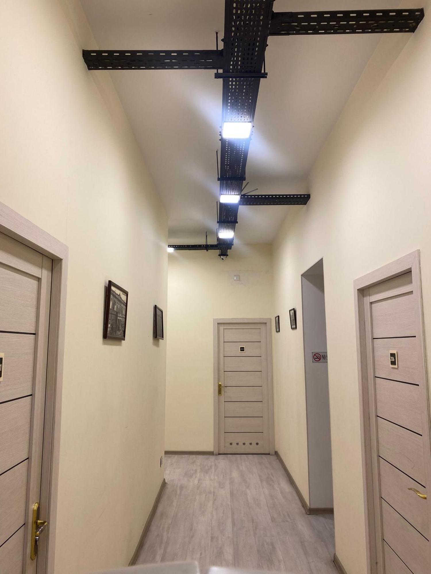 Central Hostel Şǝki Екстериор снимка