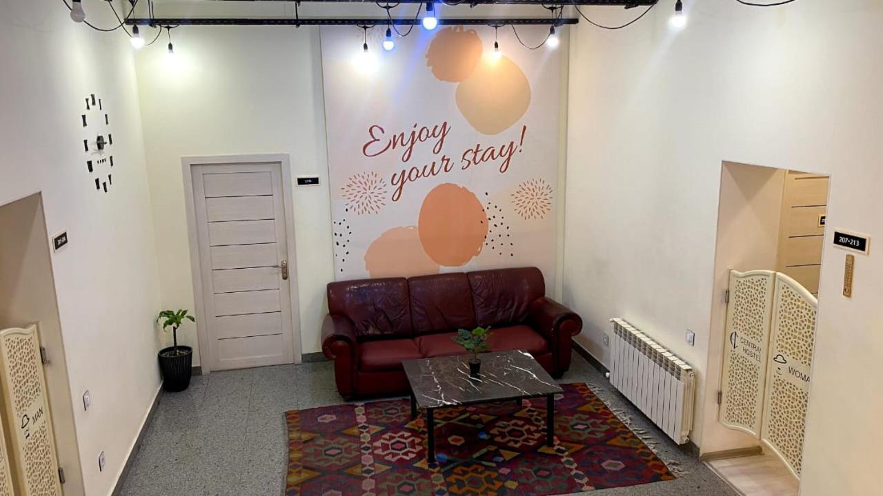 Central Hostel Şǝki Екстериор снимка