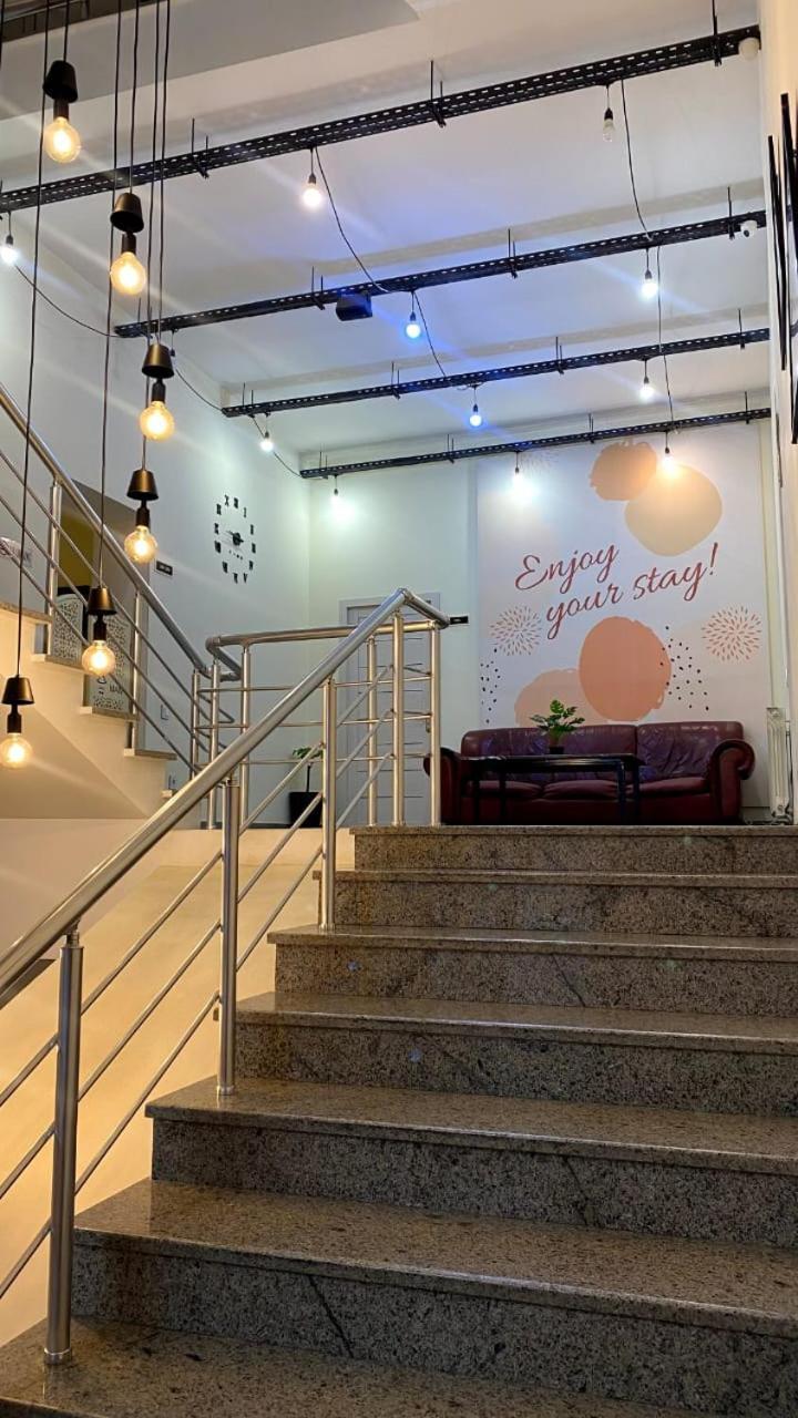 Central Hostel Şǝki Екстериор снимка