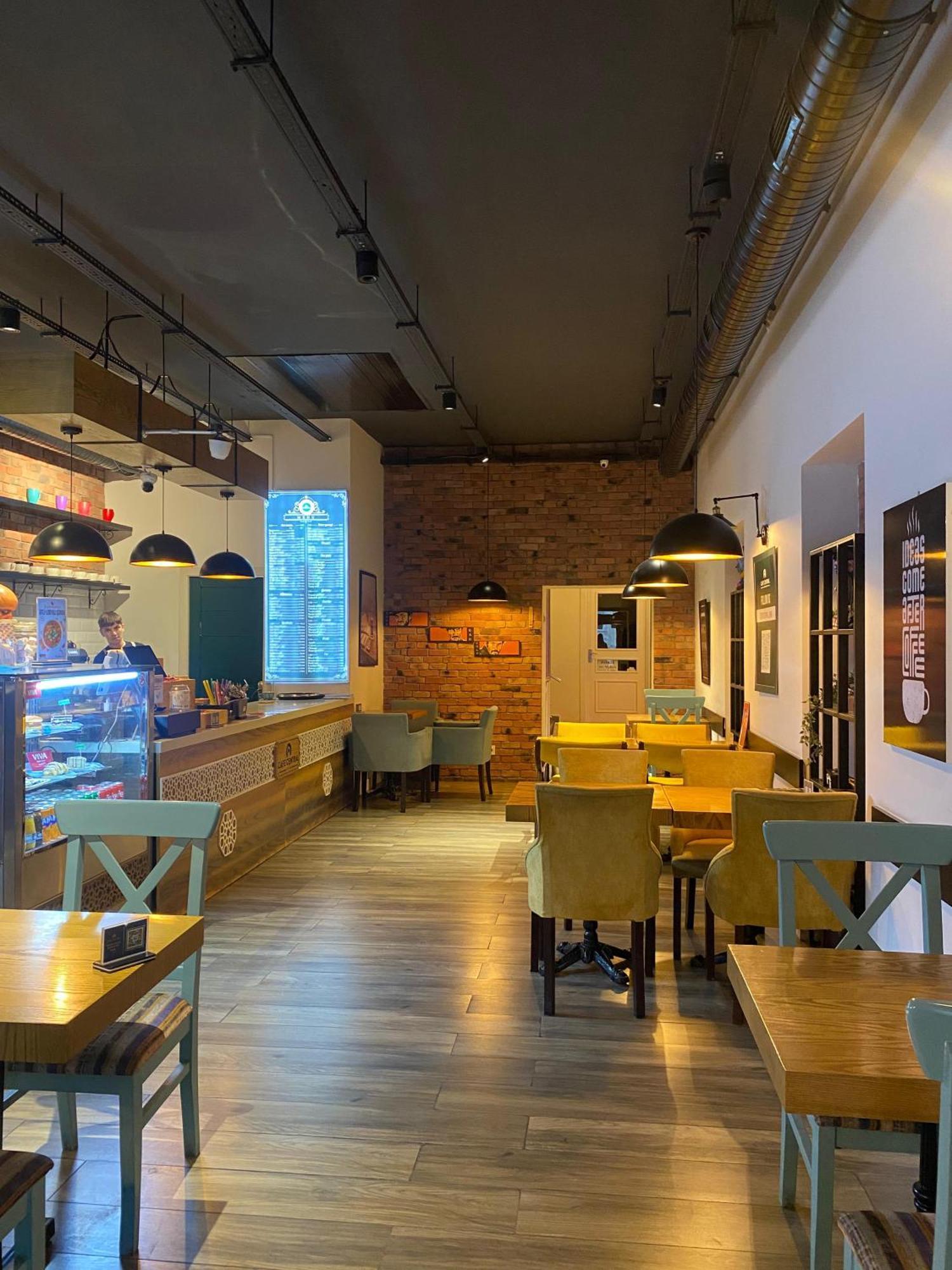 Central Hostel Şǝki Екстериор снимка